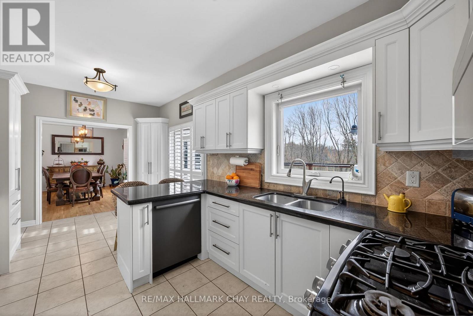 4 Arthur Evans Crescent, Bradford West Gwillimbury, Ontario  L3Z 2A5 - Photo 12 - N12793424