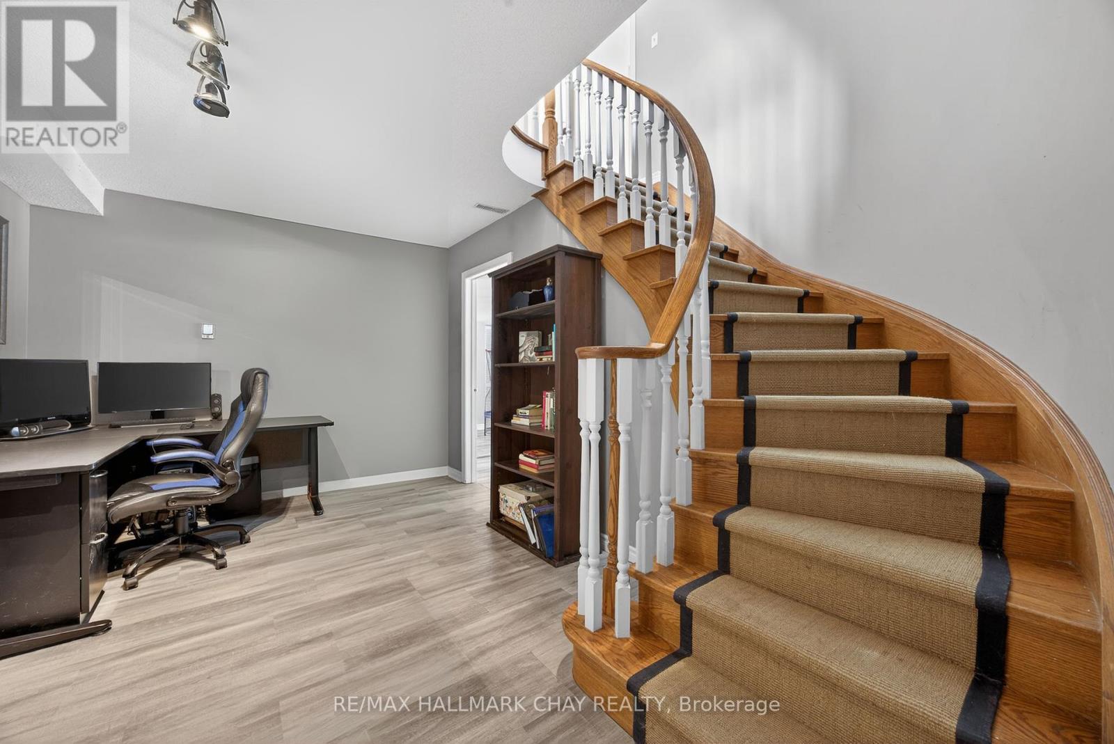 4 Arthur Evans Crescent, Bradford West Gwillimbury, Ontario  L3Z 2A5 - Photo 31 - N12793424