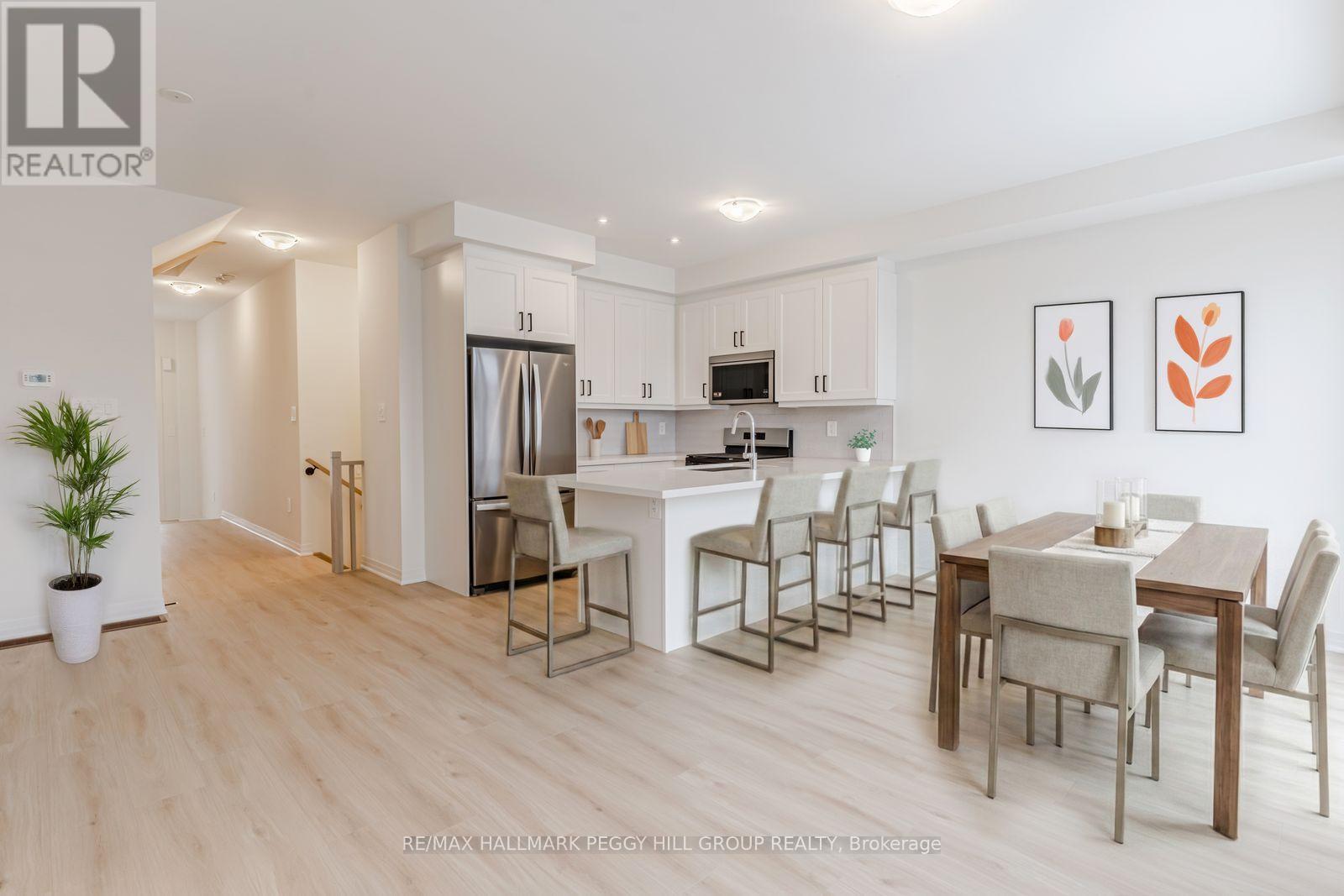 199 Durham Avenue, Barrie, Ontario  L9J 0Z5 - Photo 2 - S12793326