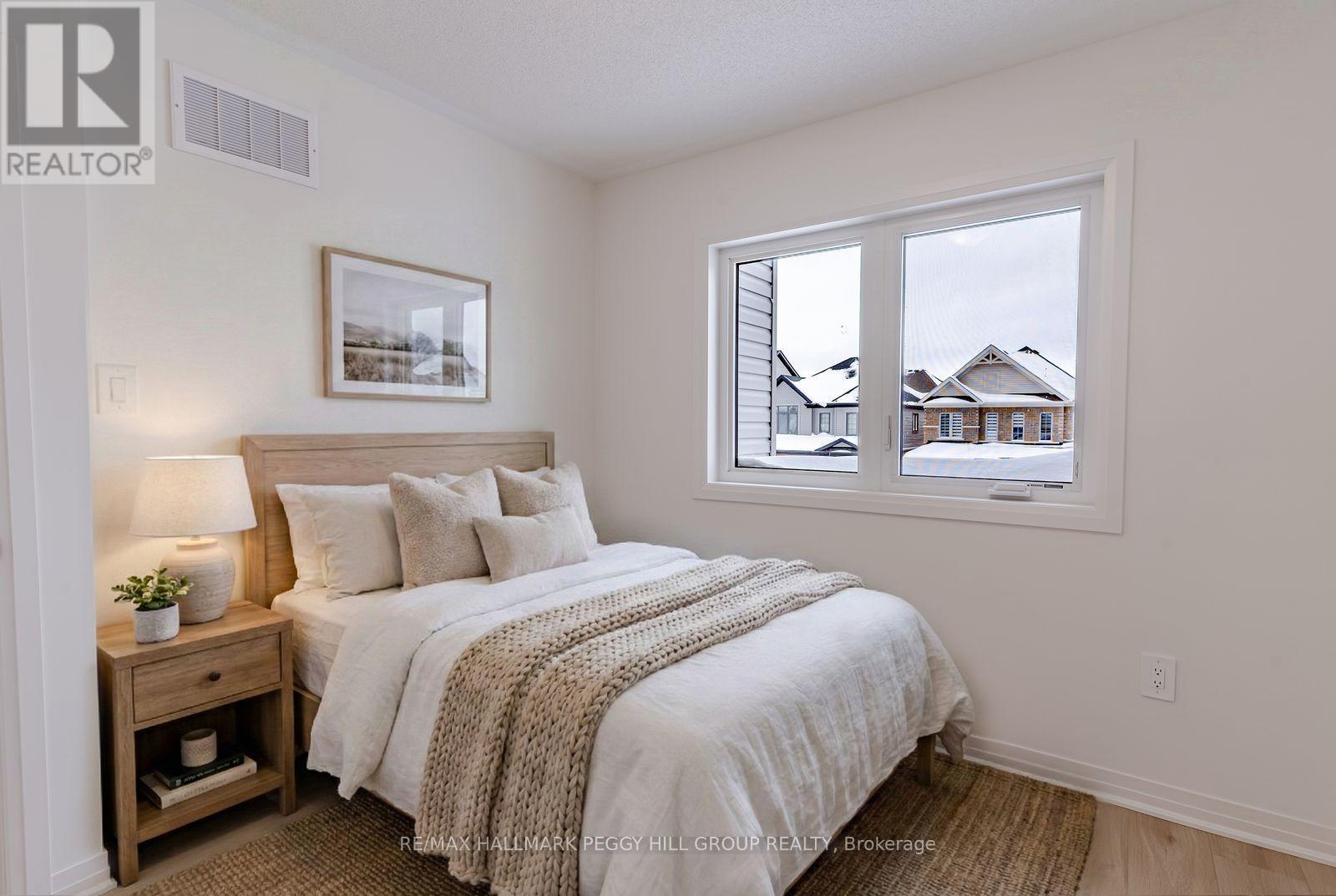 199 Durham Avenue, Barrie, Ontario  L9J 0Z5 - Photo 9 - S12793326