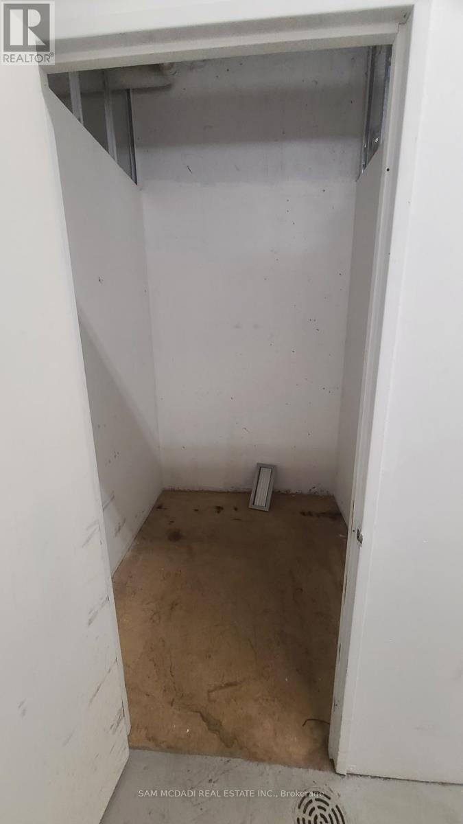 1105 - 75 King Street E, Mississauga, Ontario  L5A 4G5 - Photo 34 - W12792384