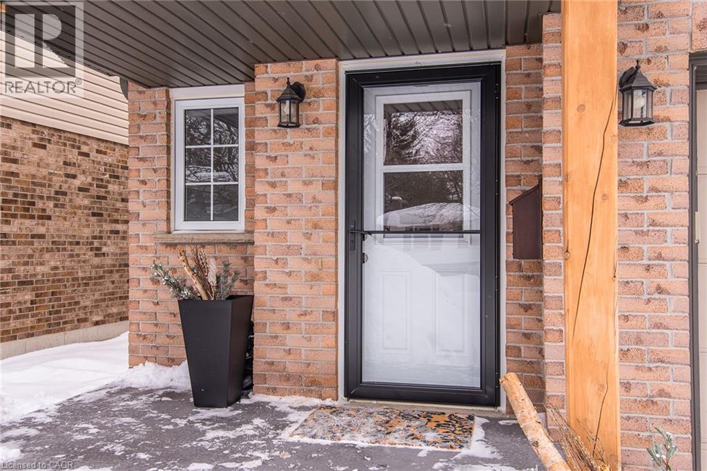 37 Duke Street, Elmira, Ontario  N3B 2X4 - Photo 3 - 40802949