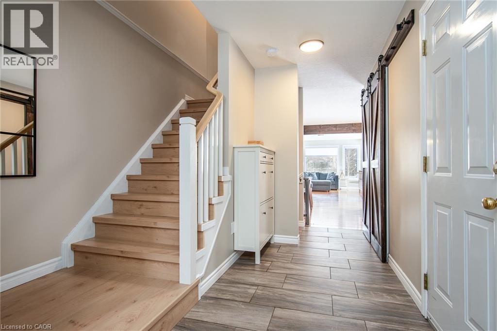 37 Duke Street, Elmira, Ontario  N3B 2X4 - Photo 5 - 40802949