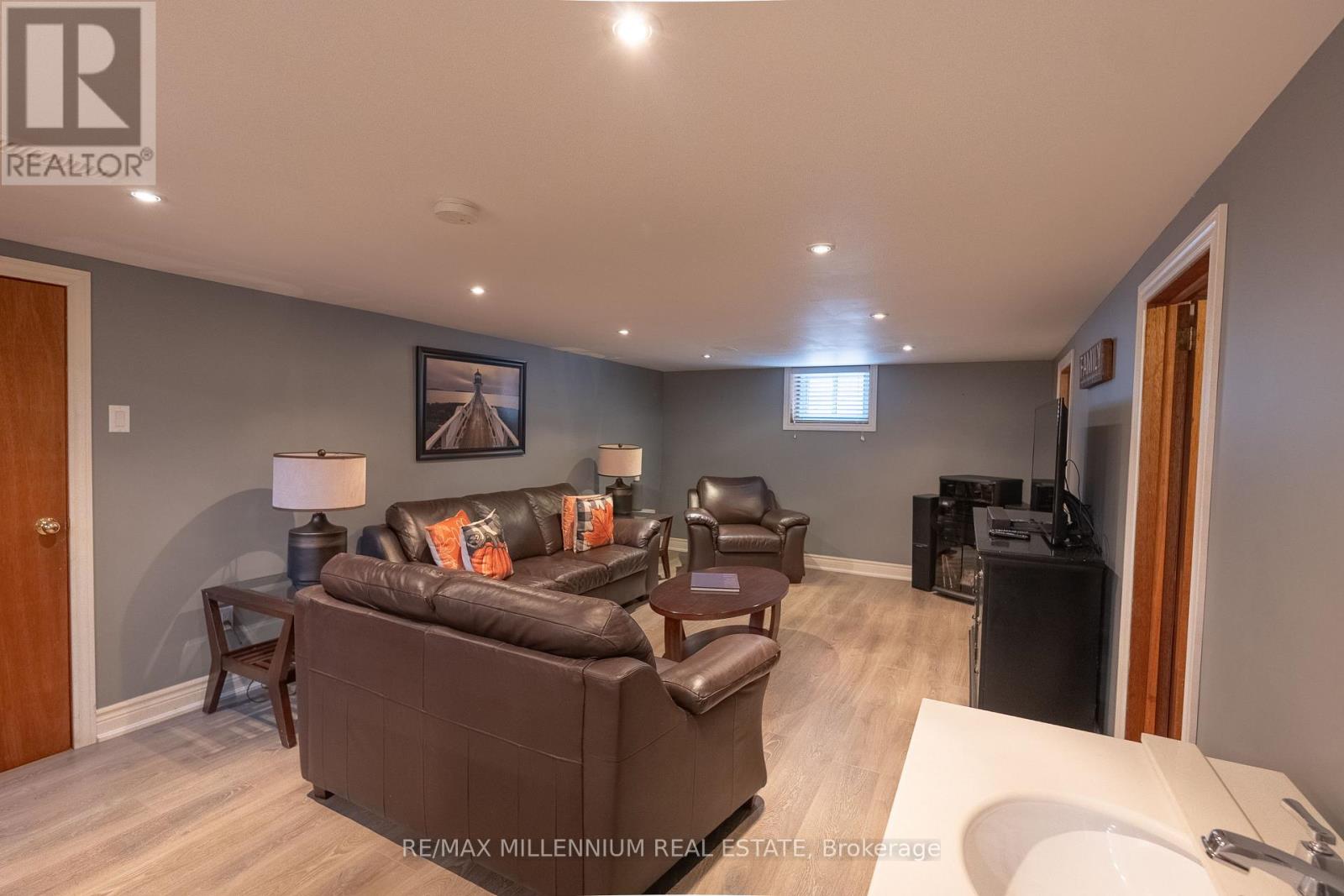 50 Stevens Crescent, Halton Hills, Ontario  L7G 1B6 - Photo 14 - W12793322