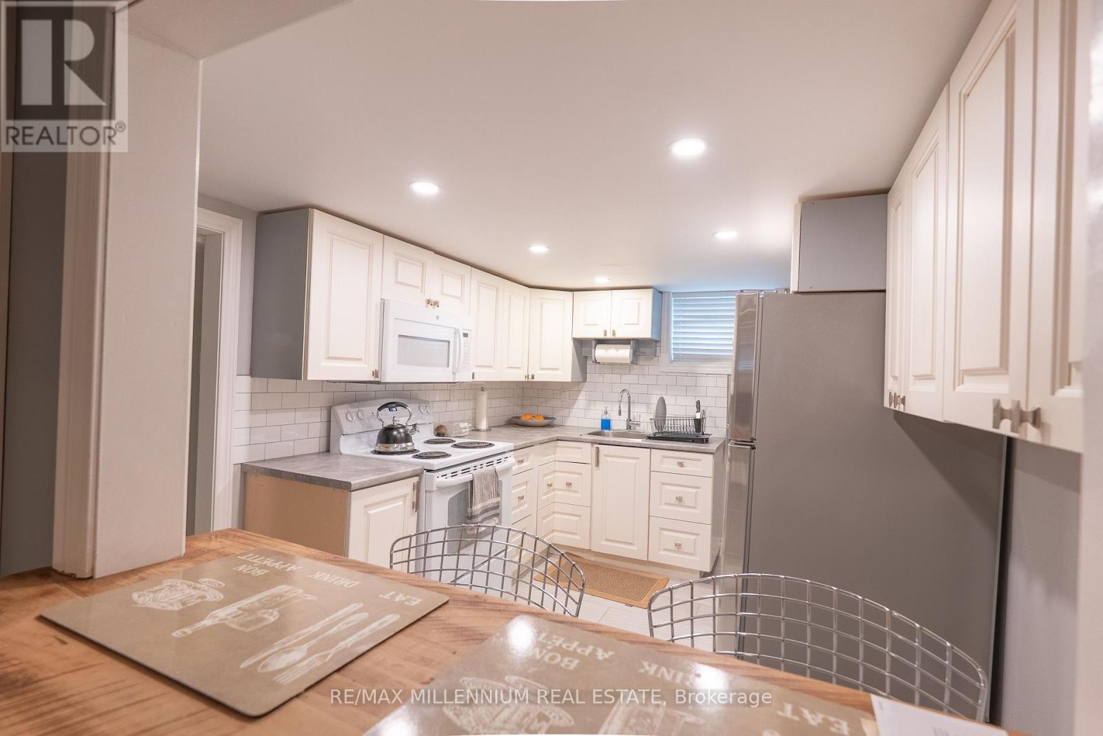 50 Stevens Crescent, Halton Hills, Ontario  L7G 1B6 - Photo 18 - W12793322