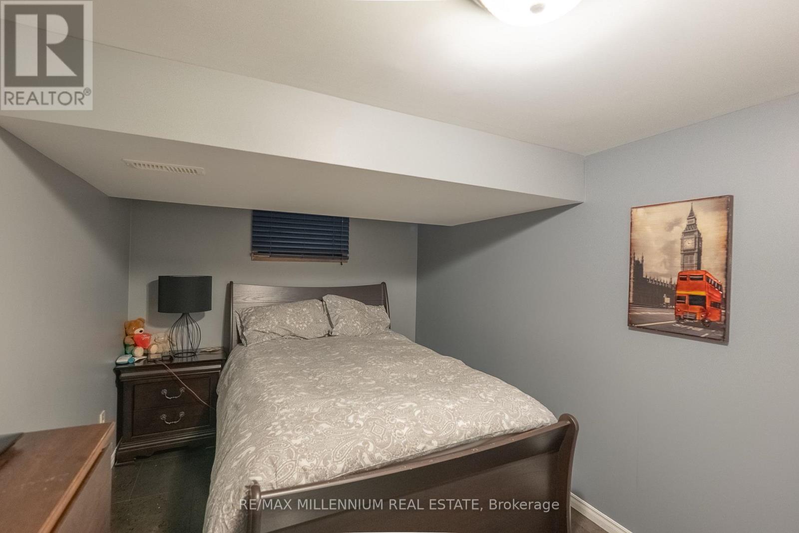 50 Stevens Crescent, Halton Hills, Ontario  L7G 1B6 - Photo 8 - W12793322