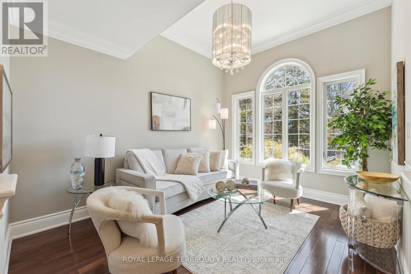 26 Antrim Court, Caledon, Ontario  L7C 1R1 - Photo 6 - W12793328