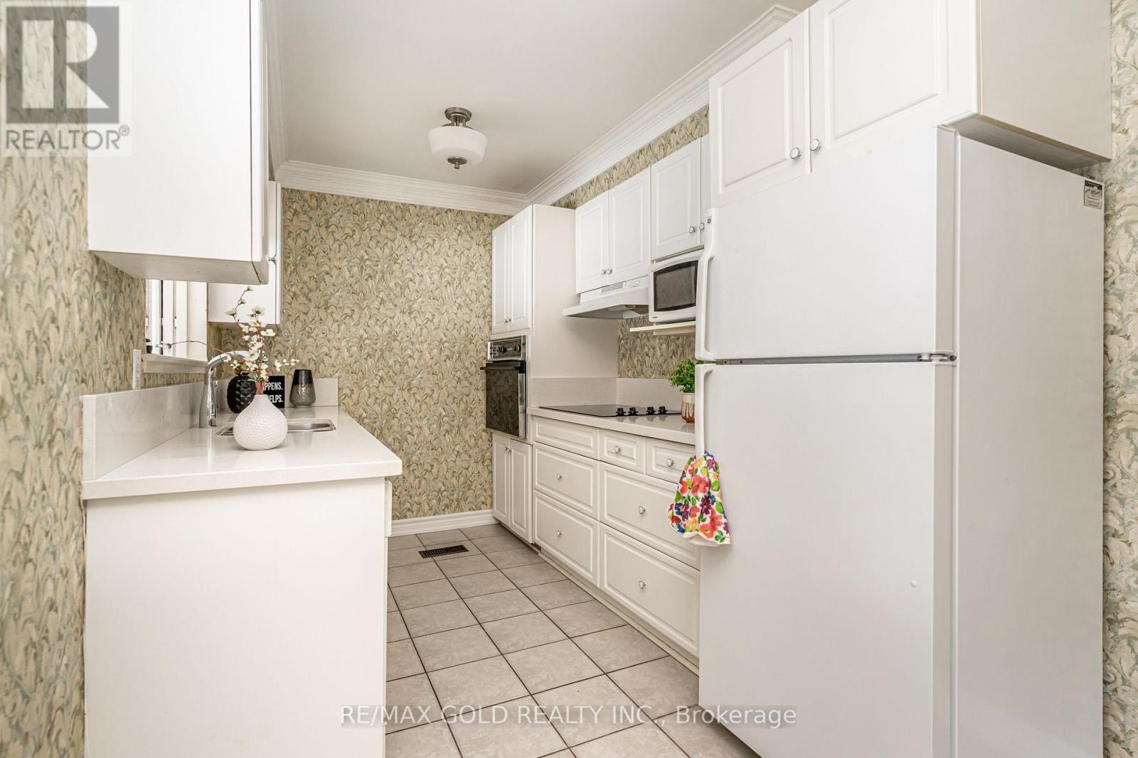 29 Chesterfield Road, Brampton, Ontario  L6W 1L2 - Photo 16 - W12793356