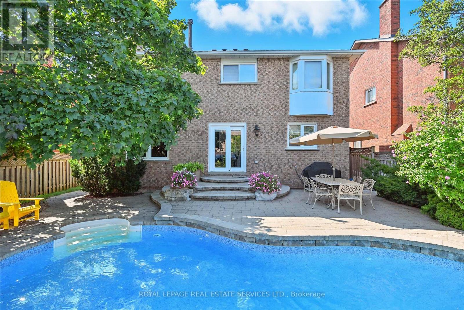 44 Inverhuron Trail, Oakville, Ontario  L6H 5Z7 - Photo 47 - W12793398