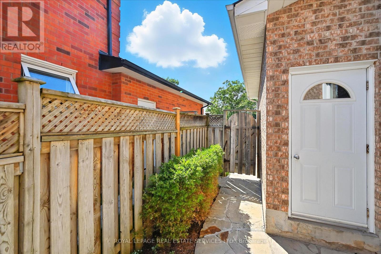 44 Inverhuron Trail, Oakville, Ontario  L6H 5Z7 - Photo 50 - W12793398