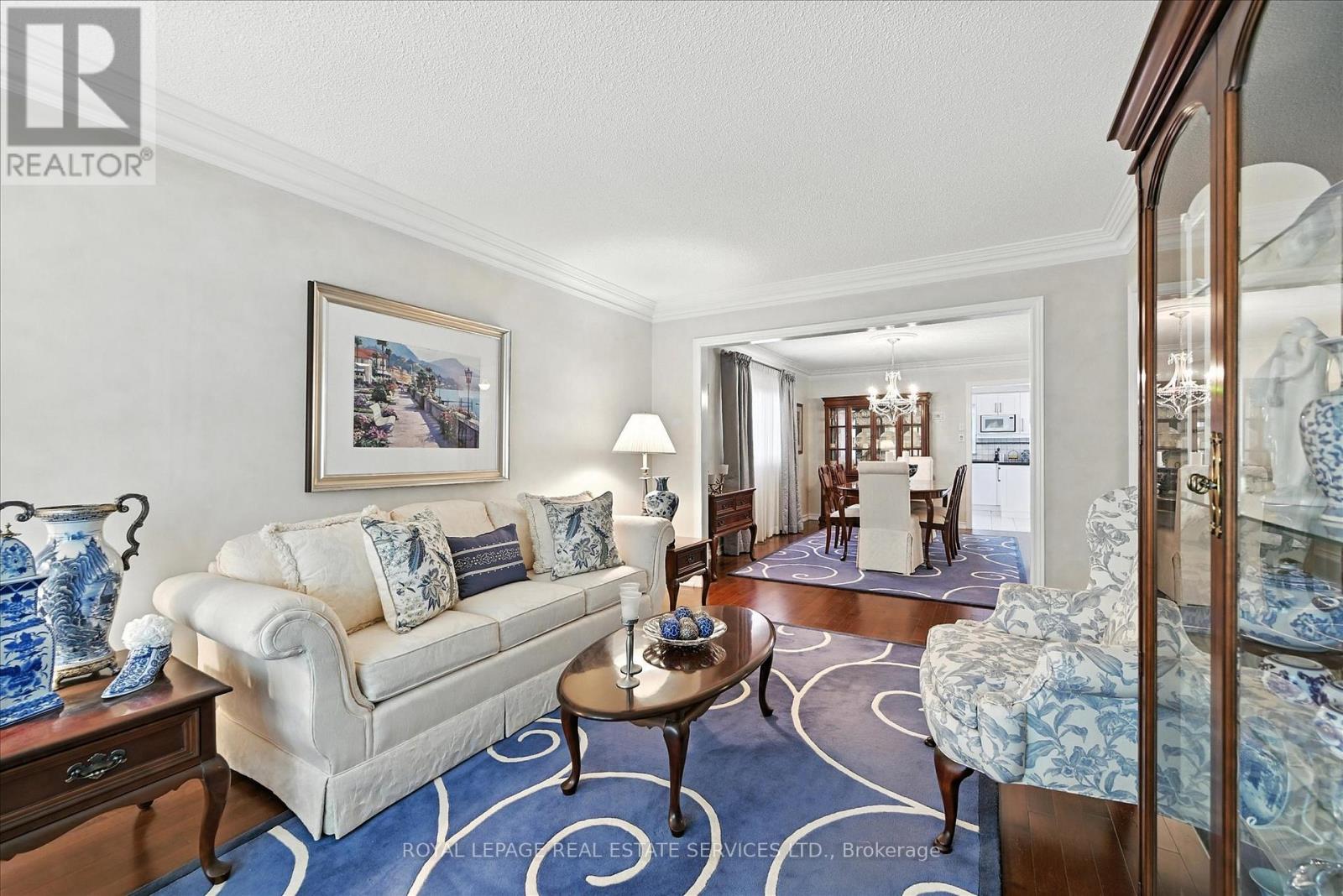 44 Inverhuron Trail, Oakville, Ontario  L6H 5Z7 - Photo 7 - W12793398