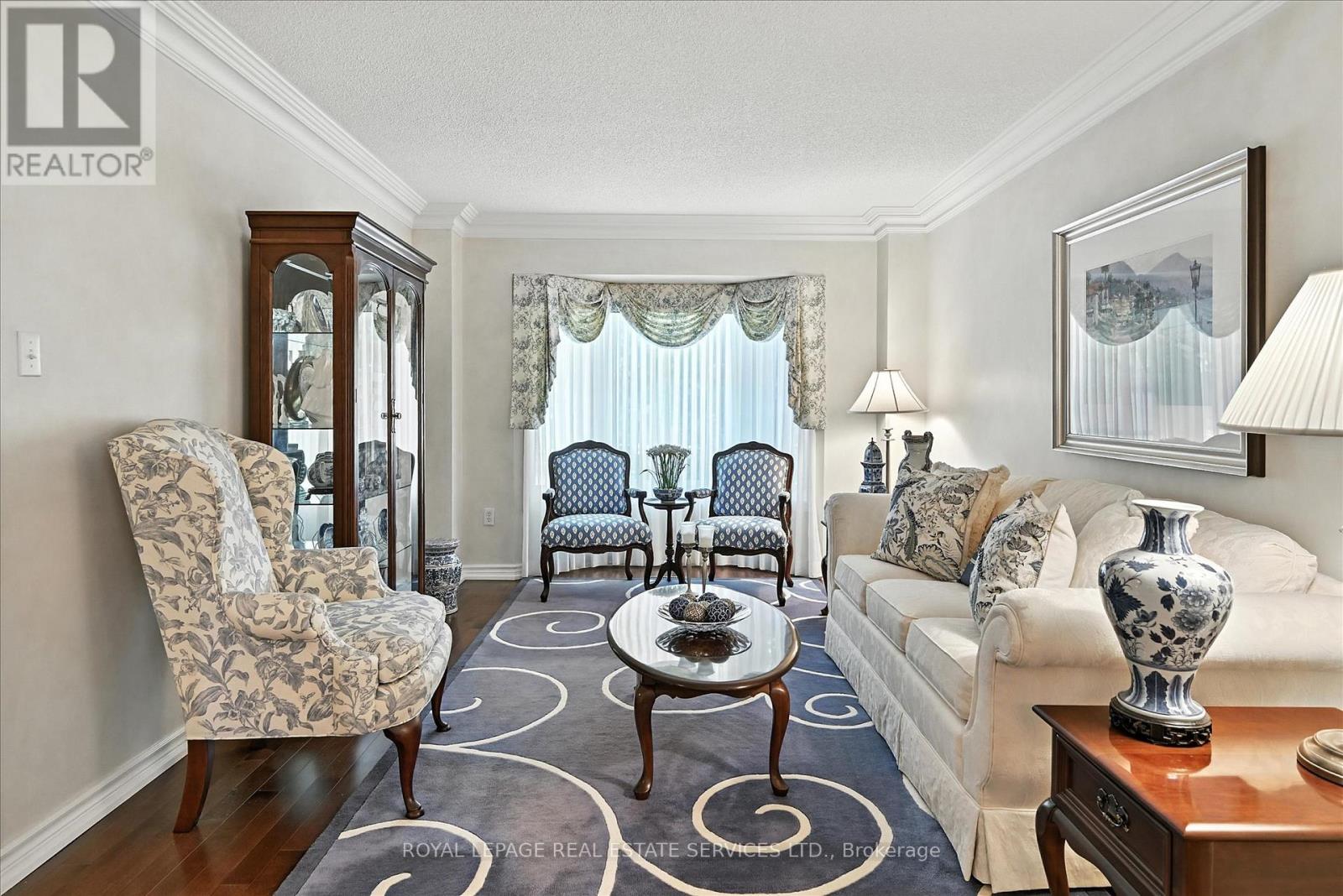 44 Inverhuron Trail, Oakville, Ontario  L6H 5Z7 - Photo 8 - W12793398