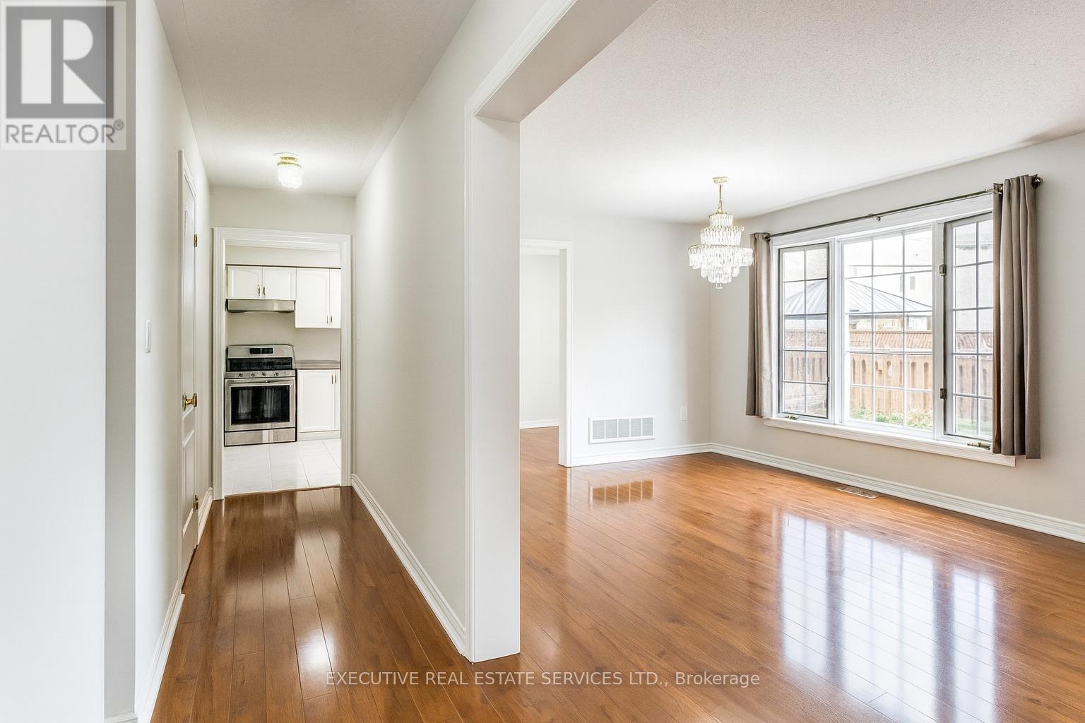 95 Yellow Brick Road, Brampton, Ontario  L6V 4K7 - Photo 10 - W12793426