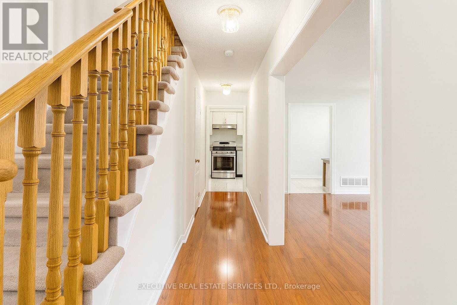 95 Yellow Brick Road, Brampton, Ontario  L6V 4K7 - Photo 9 - W12793426