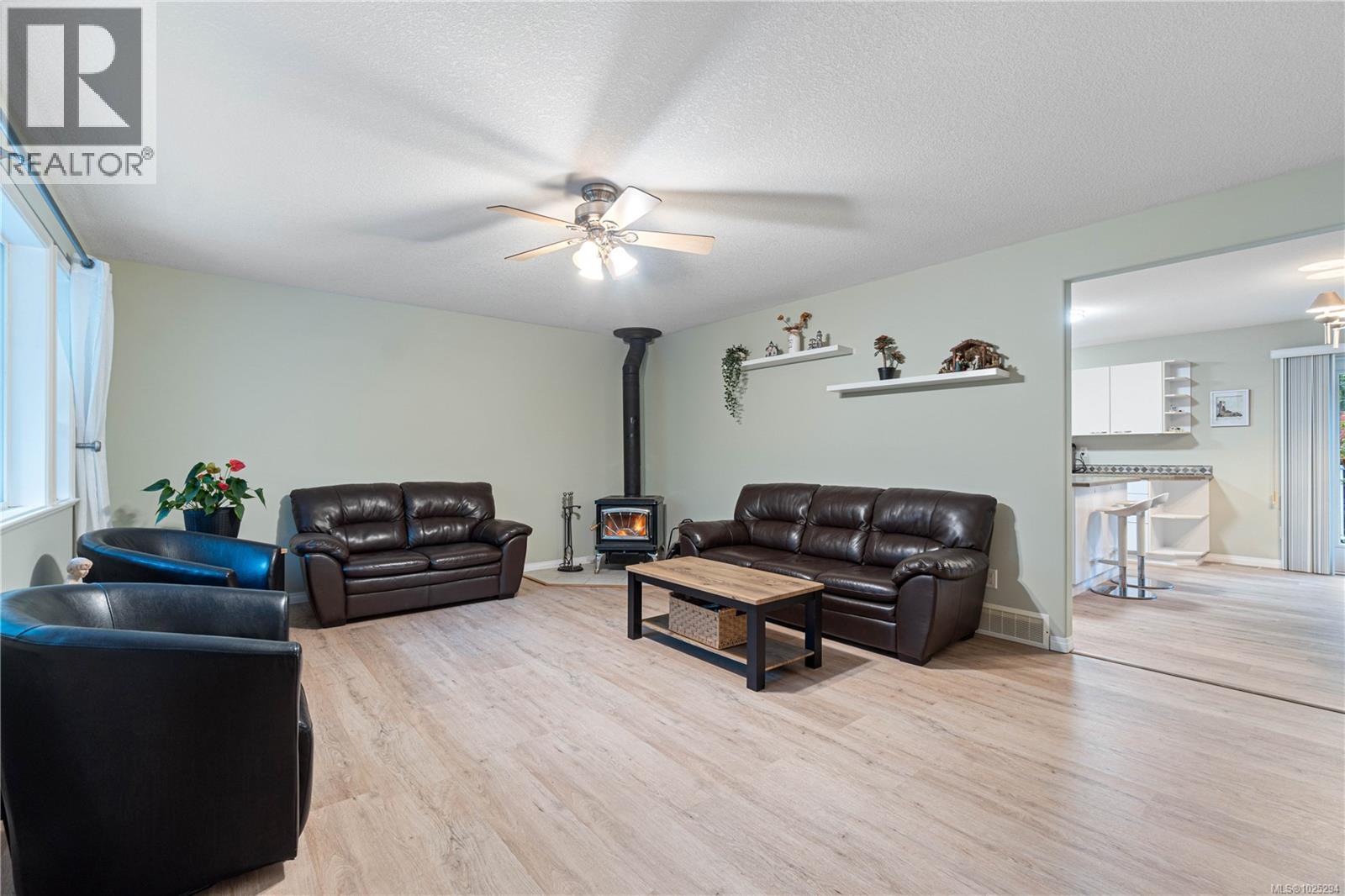 1356 Meadowood Way, Qualicum Beach, British Columbia  V9K 2S4 - Photo 5 - 1025294