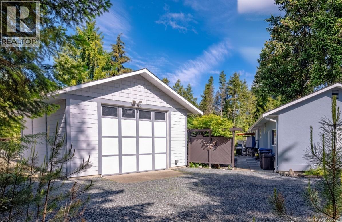 1356 Meadowood Way, Qualicum Beach, British Columbia  V9K 2S4 - Photo 2 - 1025294