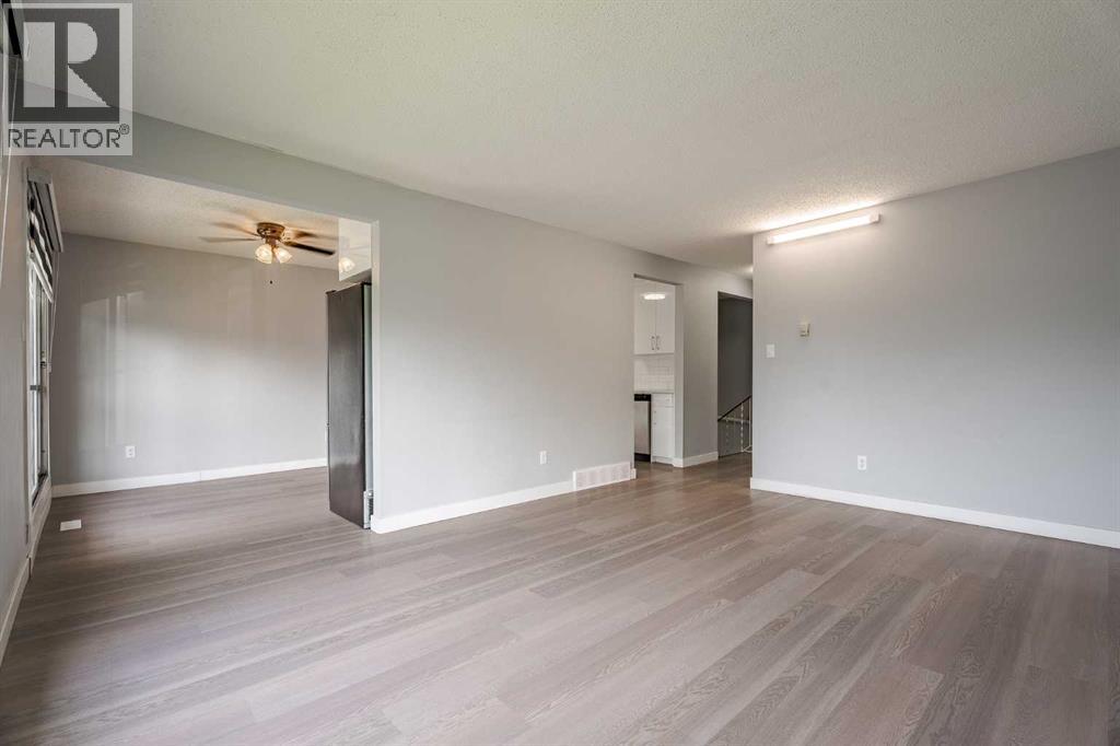 424 Sabrina Road Sw, Calgary, Alberta  t2w 1p9 - Photo 7 - A2282689