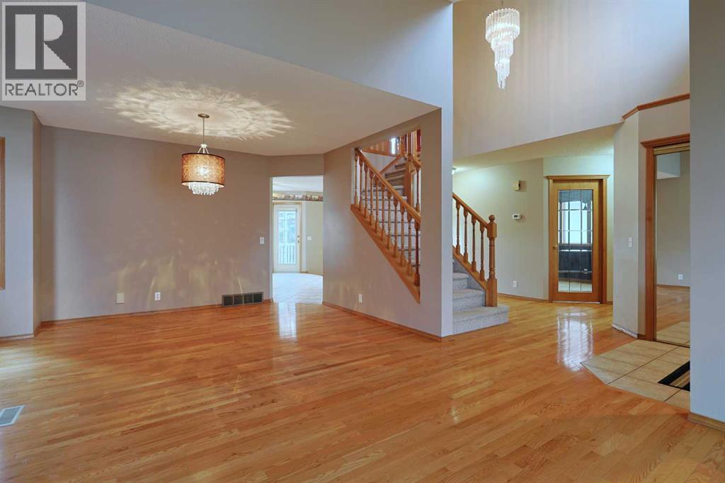 111 Schubert Place Nw, Calgary, Alberta  T3L 1W5 - Photo 8 - A2286116