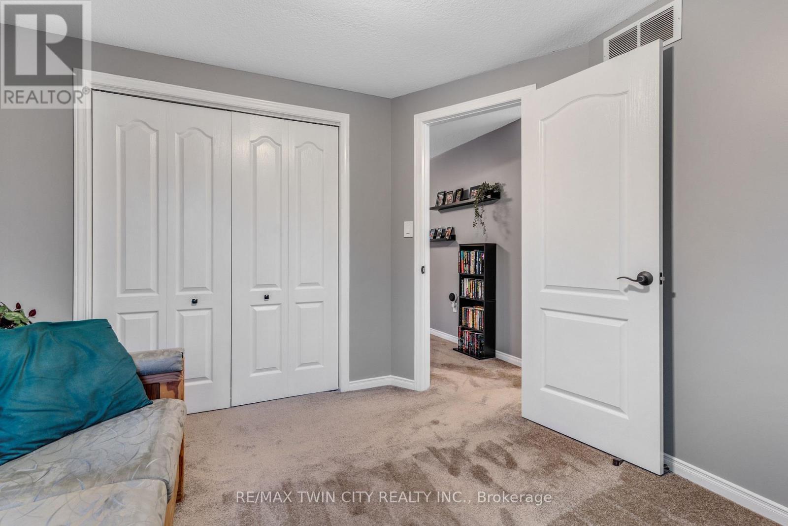 113 Deer Ridge Drive, Kitchener, Ontario  N2P 2K9 - Photo 25 - X12793376