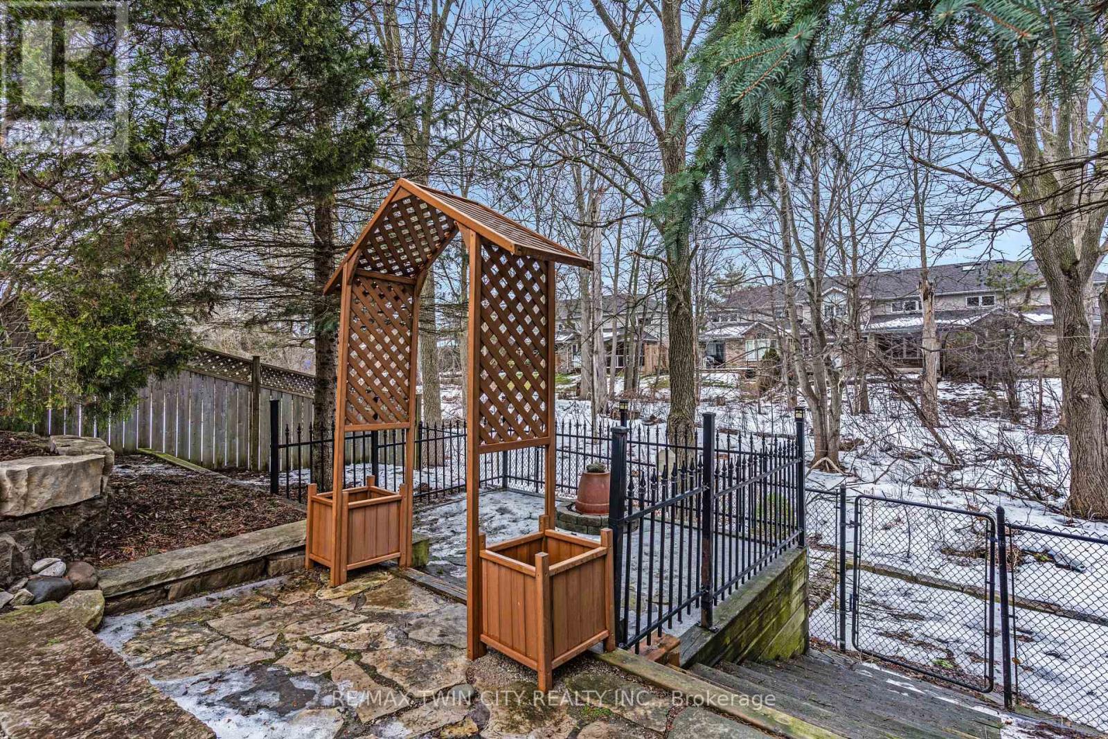 113 Deer Ridge Drive, Kitchener, Ontario  N2P 2K9 - Photo 42 - X12793376