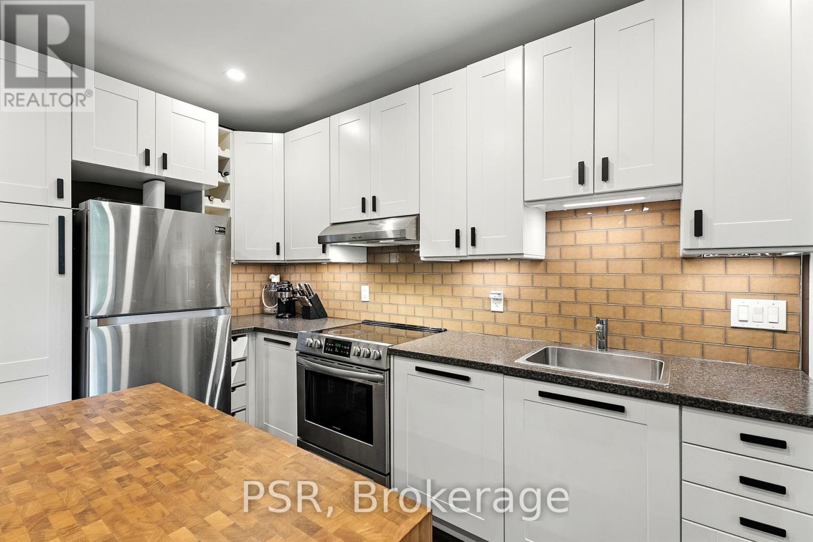 221 - 12 Bigwin Island, Lake Of Bays, Ontario  P0B 1A0 - Photo 14 - X12793402