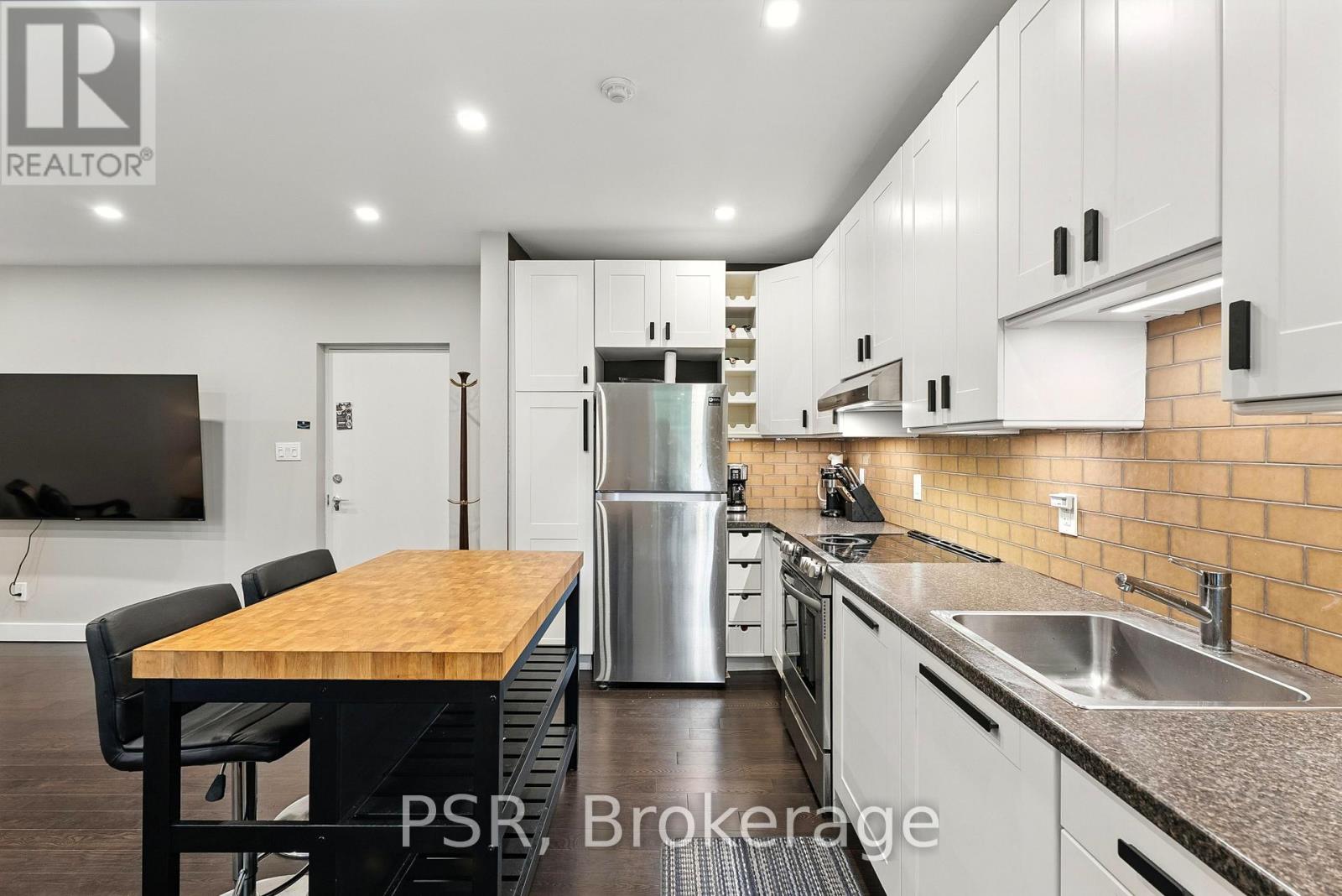 221 - 12 Bigwin Island, Lake Of Bays, Ontario  P0B 1A0 - Photo 15 - X12793402