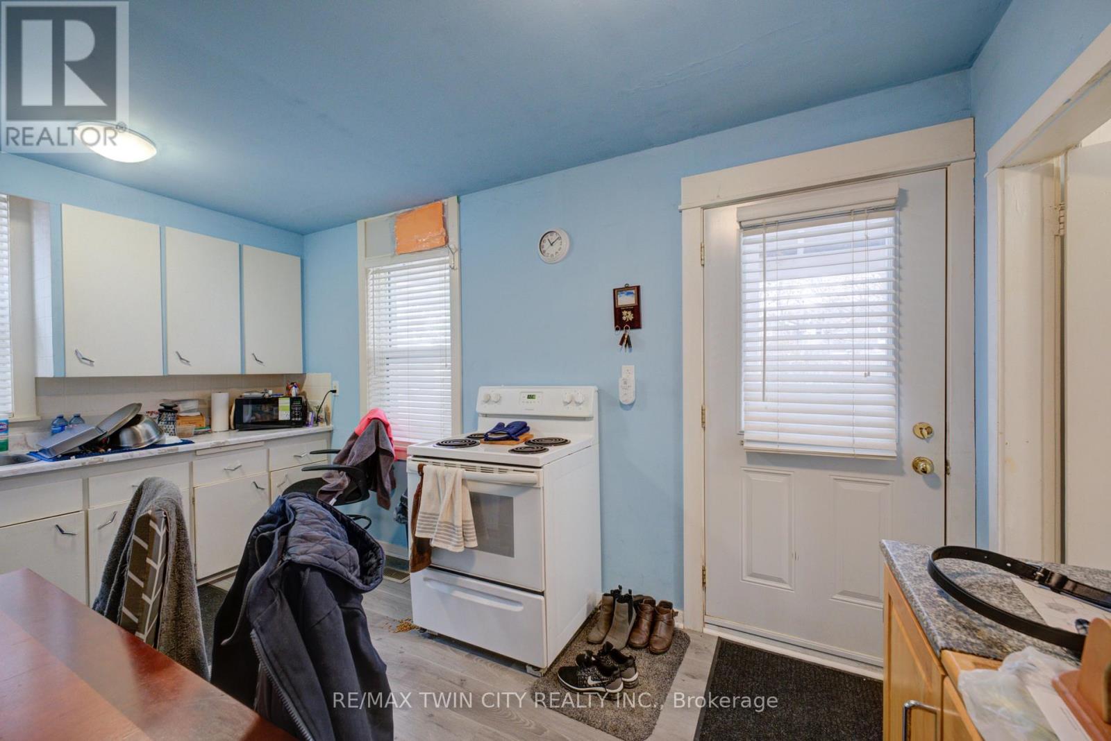 38 Nelson Street, Brantford, Ontario  N3T 2M8 - Photo 17 - X12793414