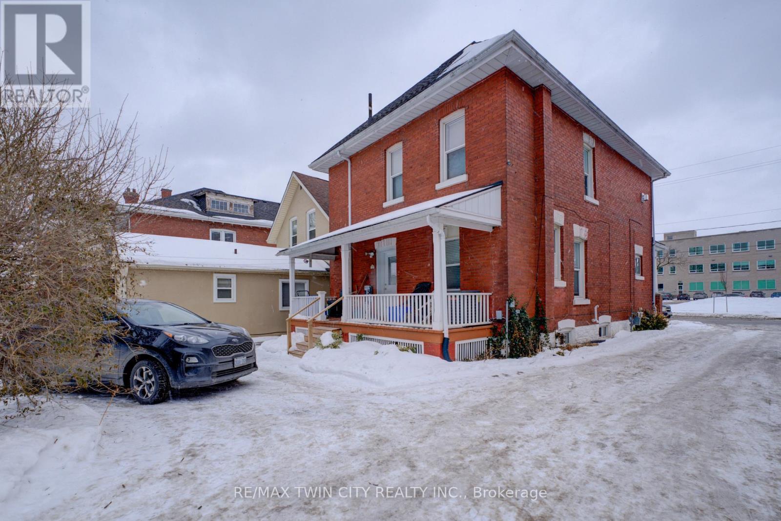 38 Nelson Street, Brantford, Ontario  N3T 2M8 - Photo 31 - X12793414