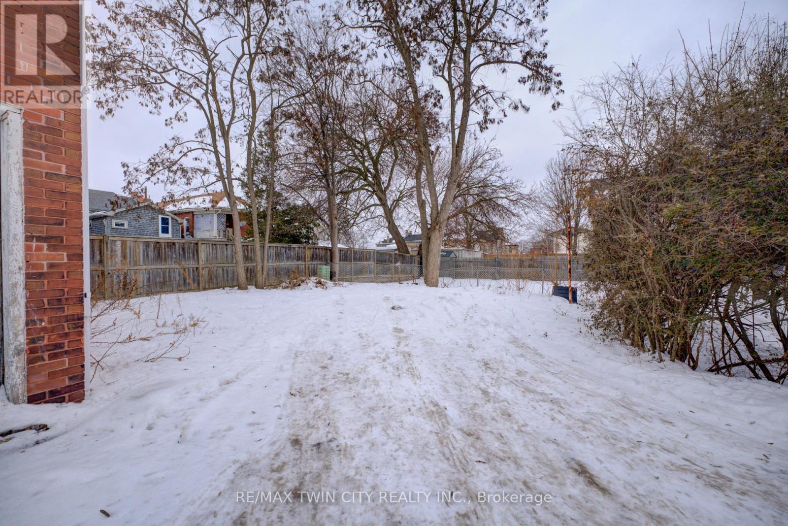 38 Nelson Street, Brantford, Ontario  N3T 2M8 - Photo 33 - X12793414