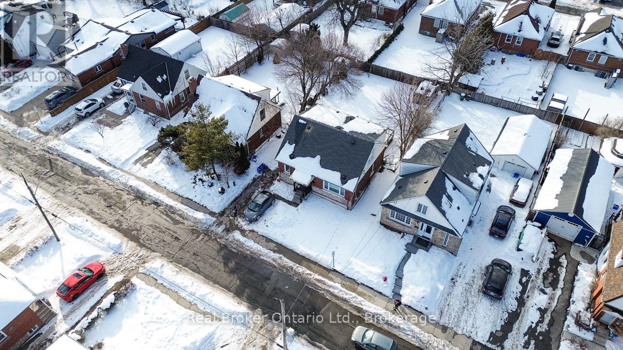 28 West 3rd Street, Hamilton, Ontario  L9C 3J7 - Photo 19 - X12793462