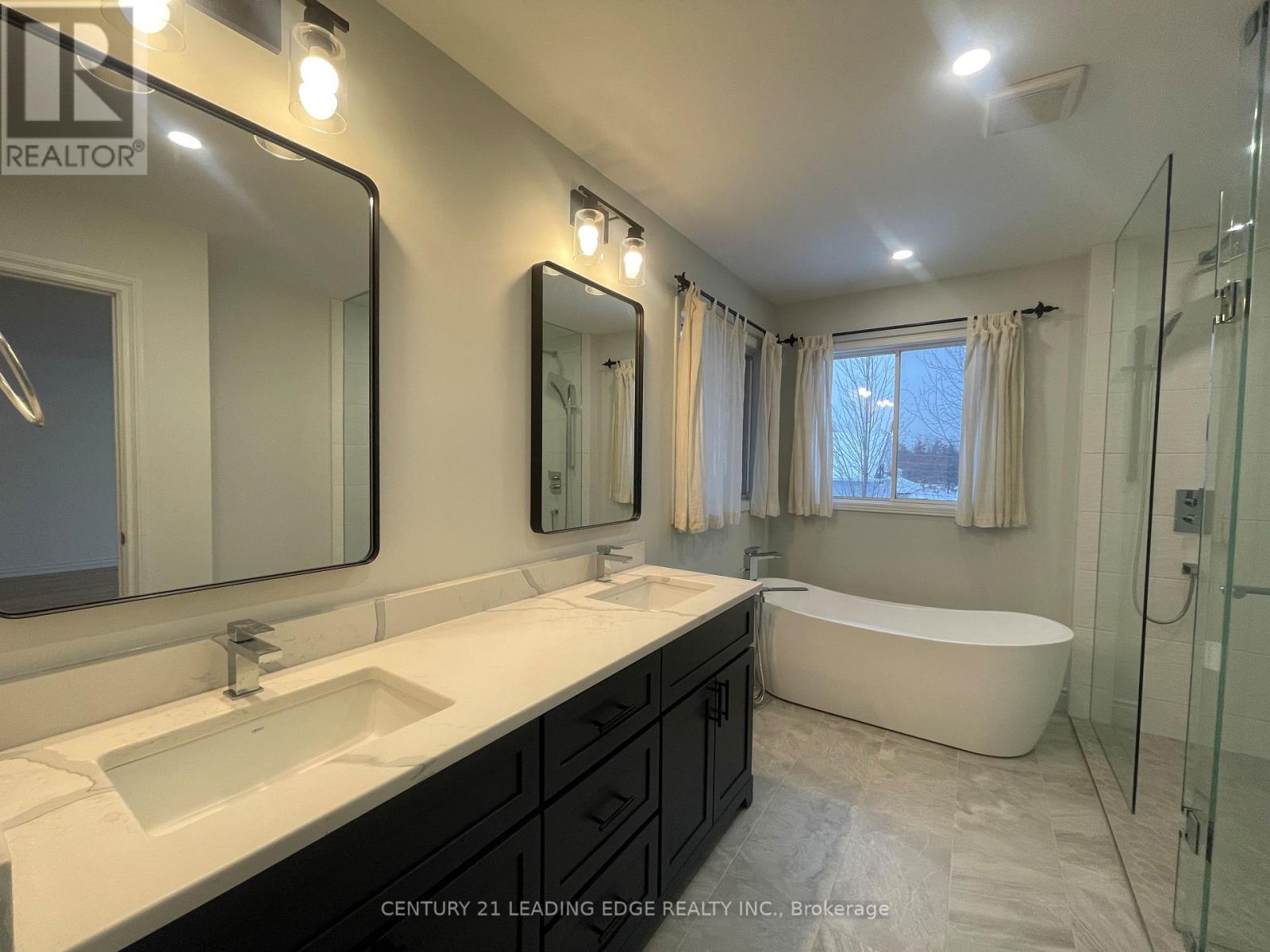 Main - 896 Darwin Drive, Pickering, Ontario  L1X 2P8 - Photo 11 - E12793442