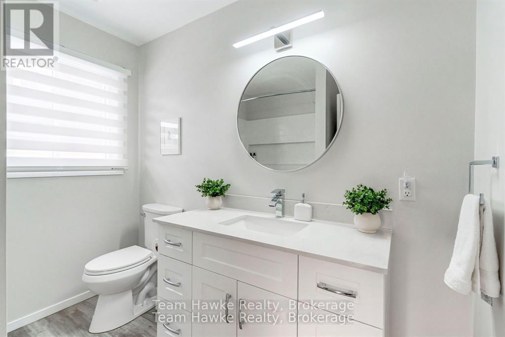 264 Kingfisher Avenue, Tay, Ontario  L0K 1R0 - Photo 13 - S12793668