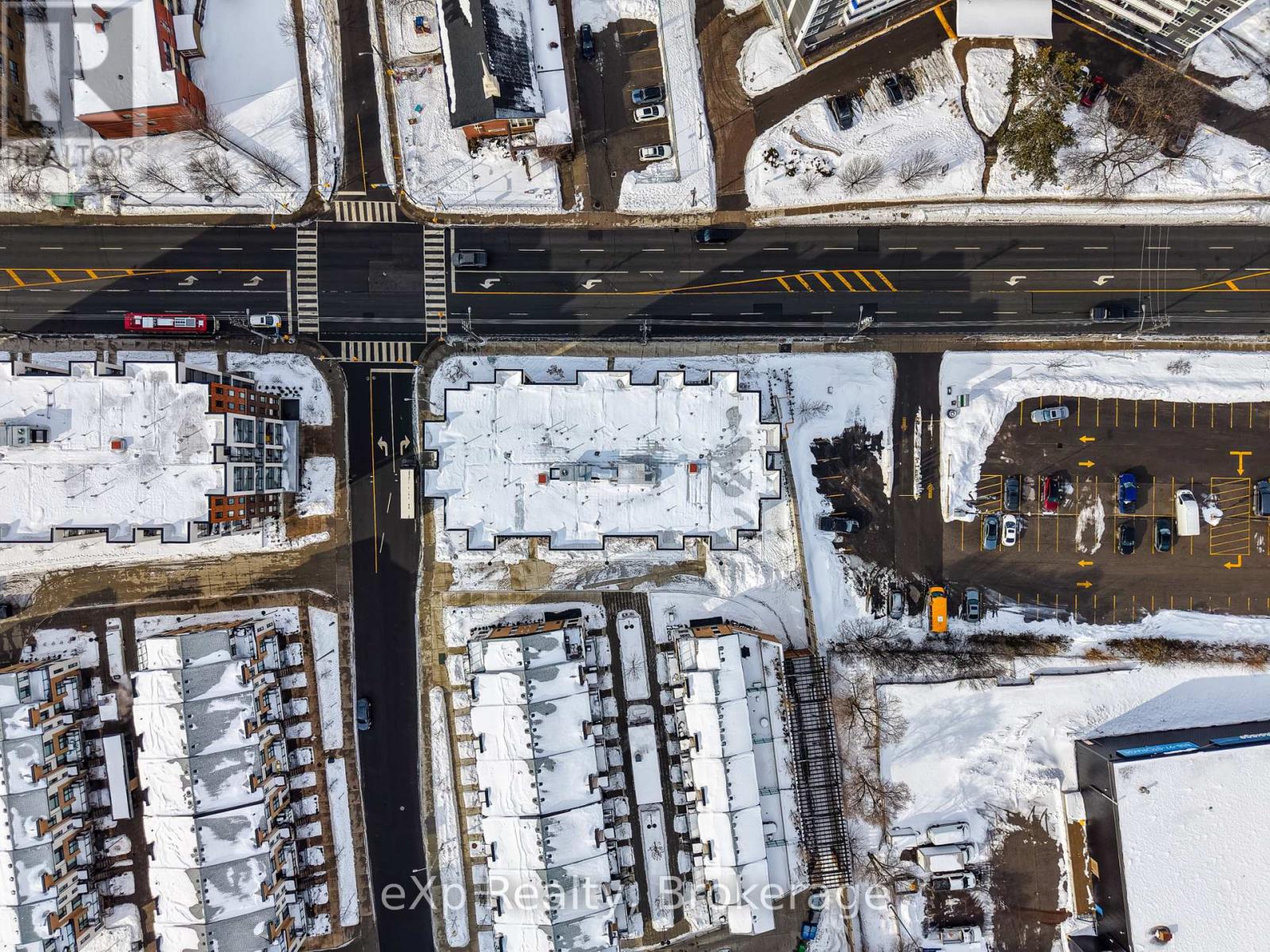 410 - 160 Canon Jackson Drive, Toronto, Ontario  M6M 0B6 - Photo 5 - W12793722