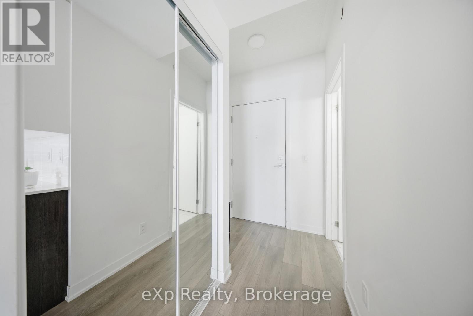 410 - 160 Canon Jackson Drive, Toronto, Ontario  M6M 0B6 - Photo 9 - W12793722