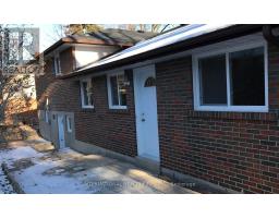 LOWER UNIT - 11 MISTHOLLOW SQUARE, Toronto, Ontario