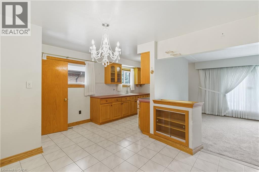 98 East 16th Street, Hamilton, Ontario  L9A 4J3 - Photo 14 - 40767422