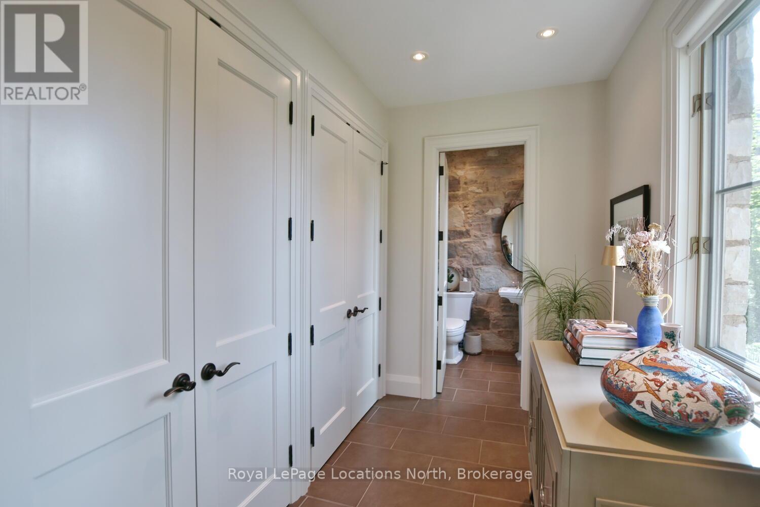 107 Stuart Court, Blue Mountains, Ontario  N0H 2P0 - Photo 5 - X12793452