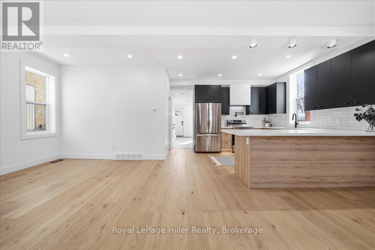 91 Dufferin Street, Stratford, Ontario  N5A 2G7 - Photo 17 - X12793568