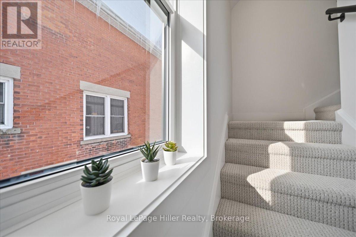 91 Dufferin Street, Stratford, Ontario  N5A 2G7 - Photo 31 - X12793568