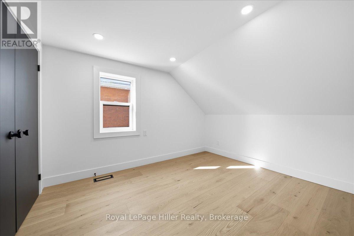 91 Dufferin Street, Stratford, Ontario  N5A 2G7 - Photo 40 - X12793568