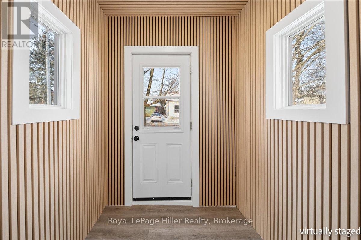 91 Dufferin Street, Stratford, Ontario  N5A 2G7 - Photo 5 - X12793568