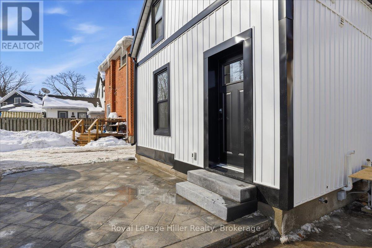 91 Dufferin Street, Stratford, Ontario  N5A 2G7 - Photo 8 - X12793568