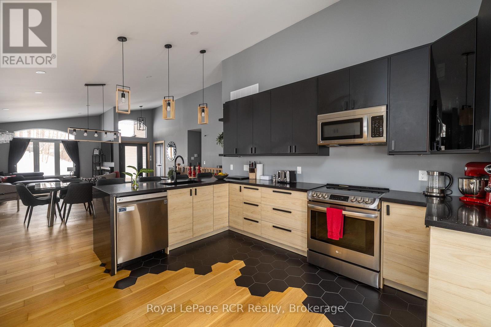 167 Prince Street, Grey Highlands, Ontario  N0C 1K0 - Photo 10 - X12793656