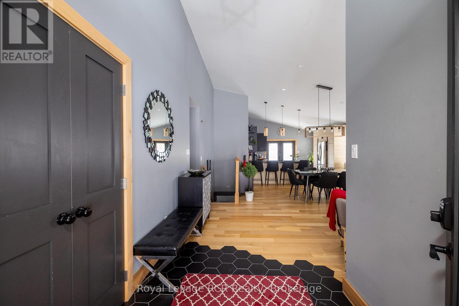 167 Prince Street, Grey Highlands, Ontario  N0C 1K0 - Photo 3 - X12793656