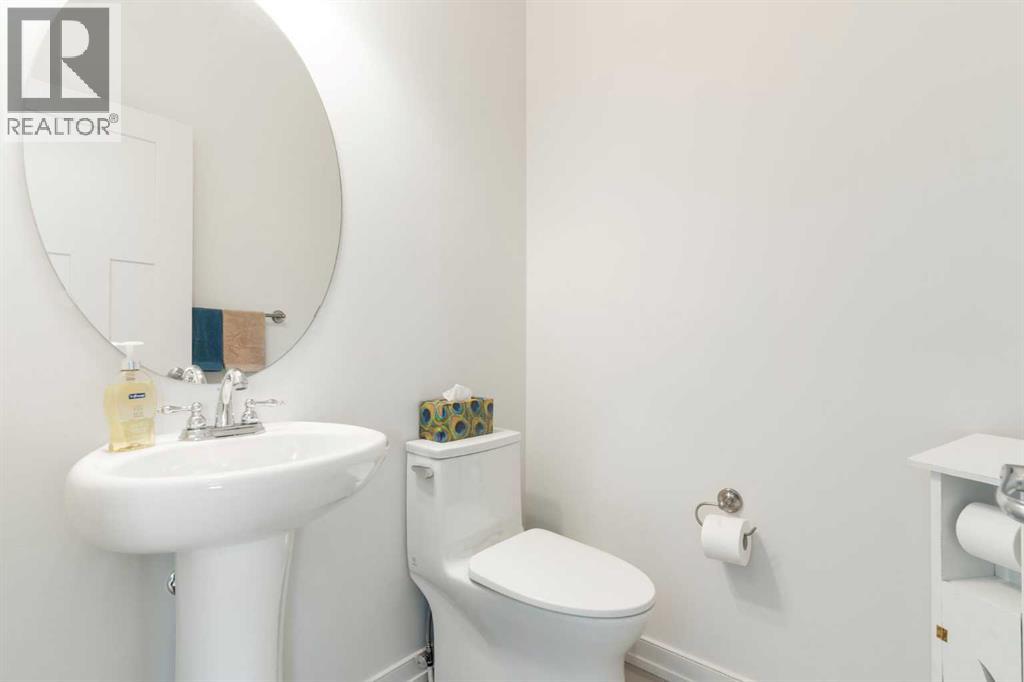 167 Fireside Drive, Cochrane, Alberta  T4C 0X4 - Photo 13 - A2284229