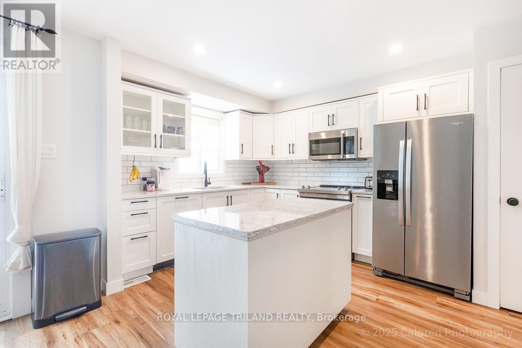 373 Blue Forest Drive, London North, Ontario  N6G 3K1 - Photo 11 - X12793608