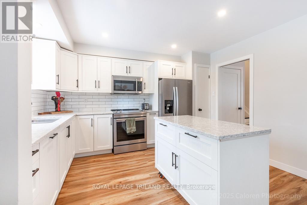 373 Blue Forest Drive, London North, Ontario  N6G 3K1 - Photo 12 - X12793608