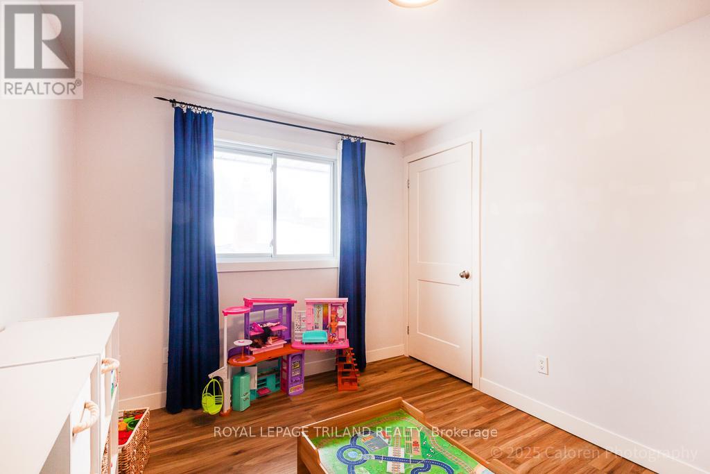 373 Blue Forest Drive, London North, Ontario  N6G 3K1 - Photo 18 - X12793608