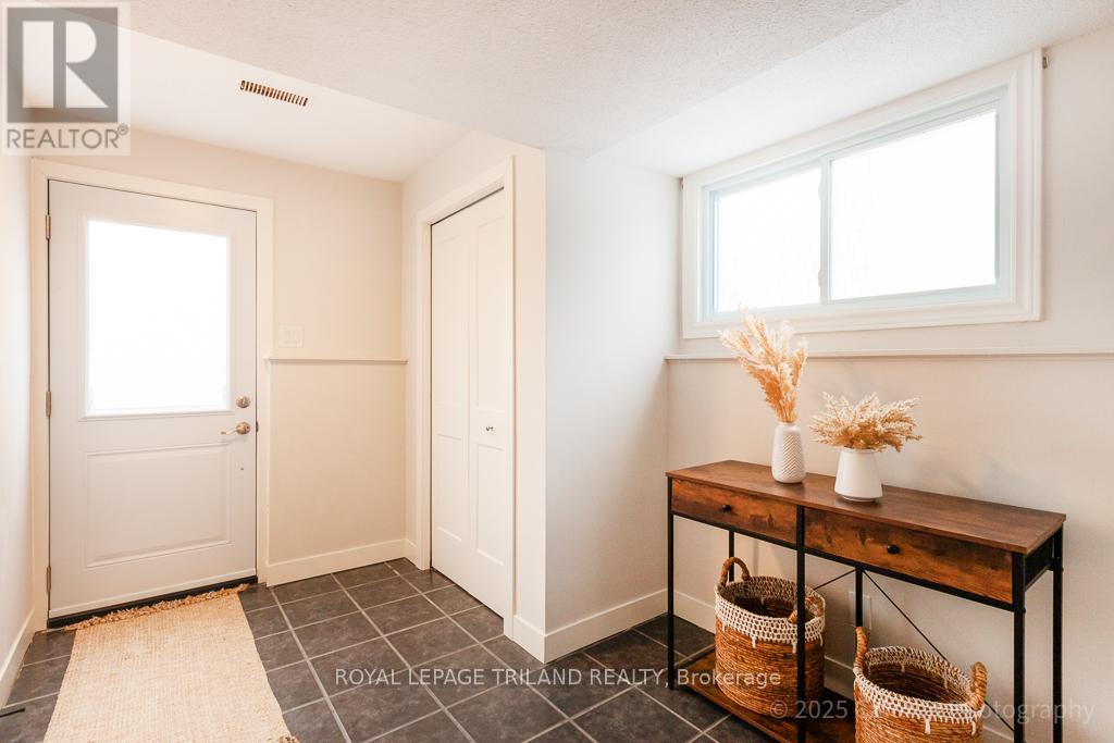 373 Blue Forest Drive, London North, Ontario  N6G 3K1 - Photo 28 - X12793608