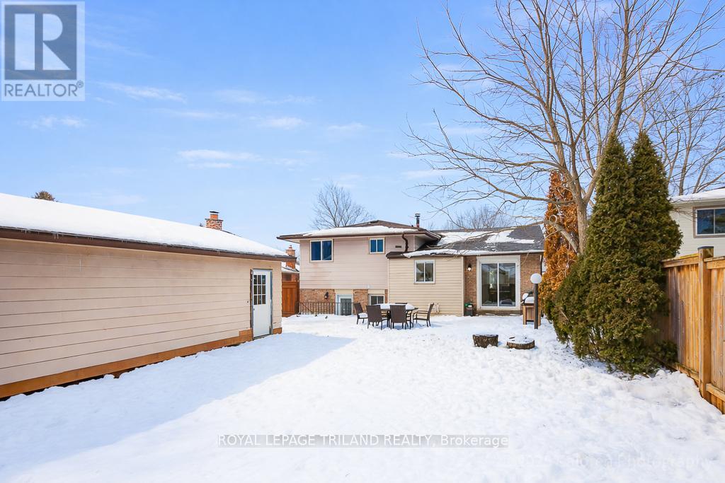 373 Blue Forest Drive, London North, Ontario  N6G 3K1 - Photo 36 - X12793608